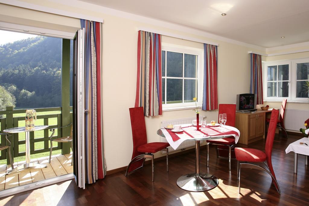Hotel Buerglstein Sankt Wolfgang im Salzkammergut Экстерьер фото